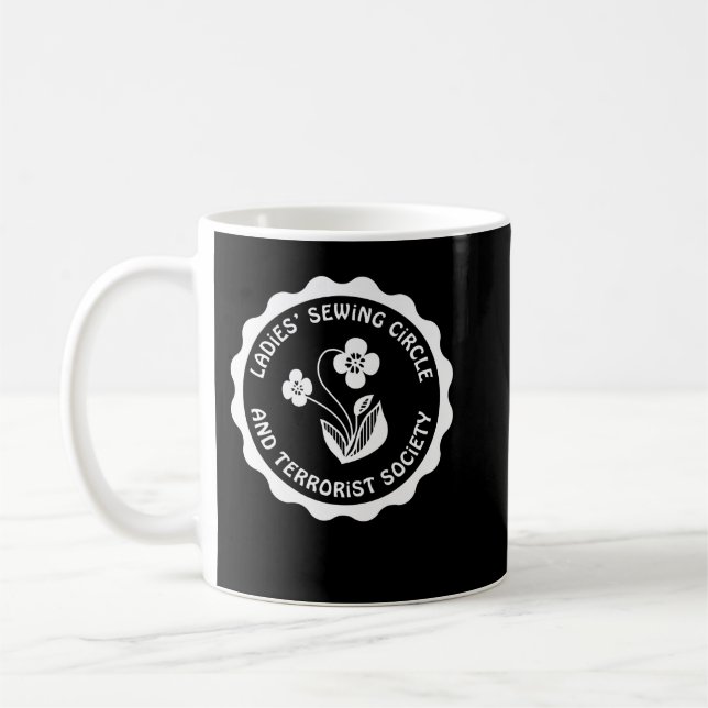 Mug Dames Coudre Cercle et société terroriste Tee (Gauche)