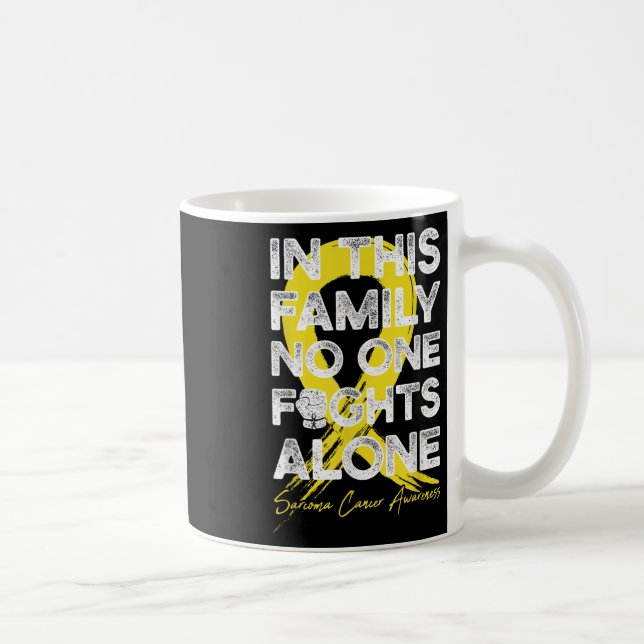 Mug Dans cette famille combat seul Sarcoma Cancer guer (Droite)