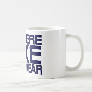 Mug Dans Les Mêmes Vêtements De Bain