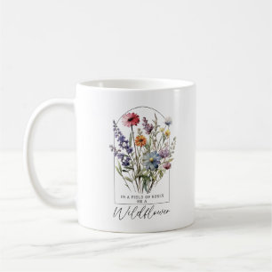 Mug Dans Un Domaine De Rose Être Un Fleur sauvage