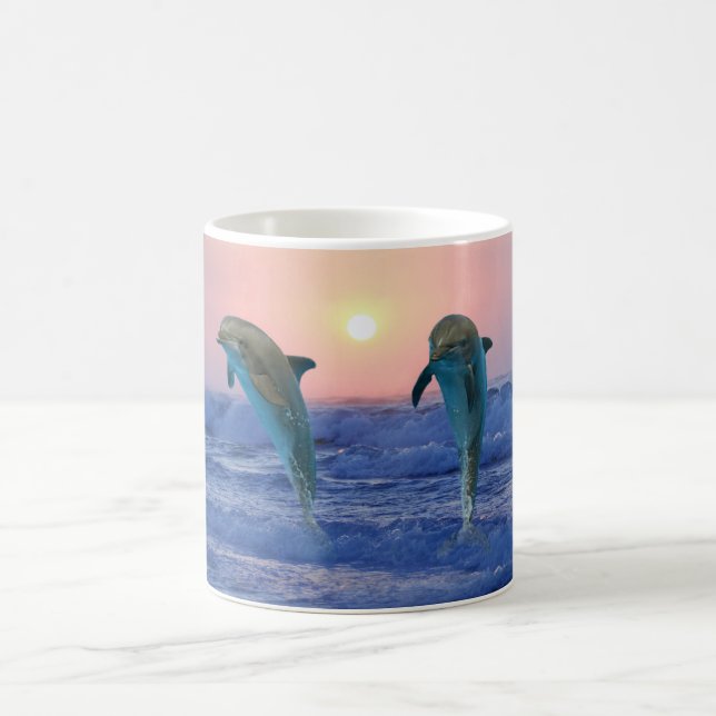 Mug Dauphins de verdure au lever du soleil (Centre)