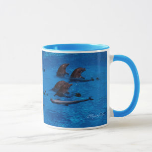 Mug « dauphins perdus » by mysteryella