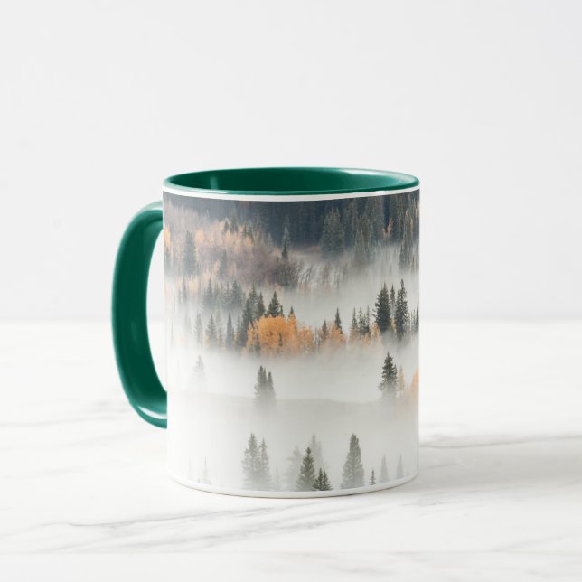 Mug Dawn Ground Fog Covers Mountain Forest (Devant gauche)