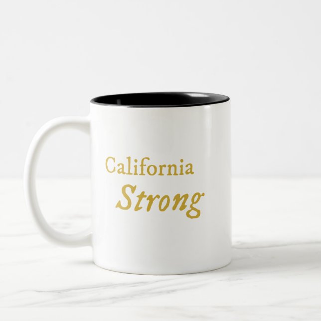 Mug de café fort en Californie (Gauche)