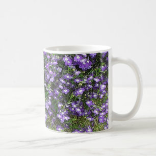 Mug de fleurs de printemps violettes