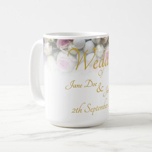 Mug de mariage - Mariée avec un bouquet de mariage (Devant gauche)