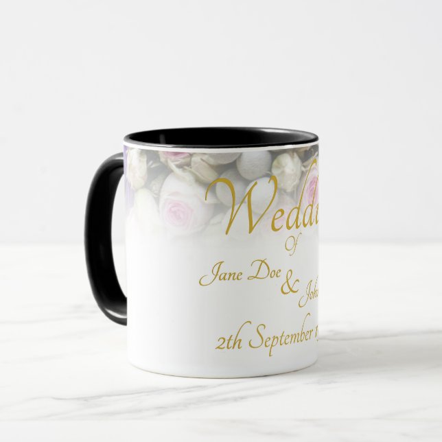 Mug de mariage - Mariée avec un bouquet de mariage (Devant gauche)