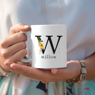 Mug de monogramme floral W avec nom modifiable