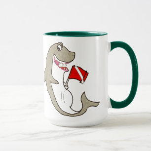 Mug De plongeur requin affamé vers le bas