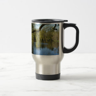 Mug De Voyage beaux arbres de saule printanier au bord de l'étan