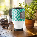 Mug De Voyage Emerald Motif géométrique avec Monogrammes<br><div class="desc">Un design audacieux et graphique aux couleurs fraîches et joyeuses. Si vous devez ajuster le monogramme,  cliquez sur le bouton customiser et apporter des modifications.</div>