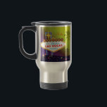 Mug De Voyage Enseigne de Las Vegas de style personnalisable<br><div class="desc">Illustration colorée de l'enseigne de Las Vegas,  de palmiers et d'étoiles scintillantes conçue pour des mugs personnalisés. ((Vous pouvez trouver les essentiels de mariage et les faveurs correspondants dans cette boutique,  Bridal Heaven. Contactez ujean4791@gmail.com pour des travaux personnalisés et/ou de la papeterie de mariage coordonnée.))</div>