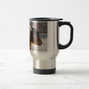 Mug De Voyage Gros plan sur un cheval brun, petit poney brun