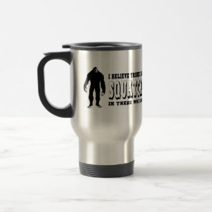 Mug De Voyage Il y a un Squatch en ces bois ! Les vies de
