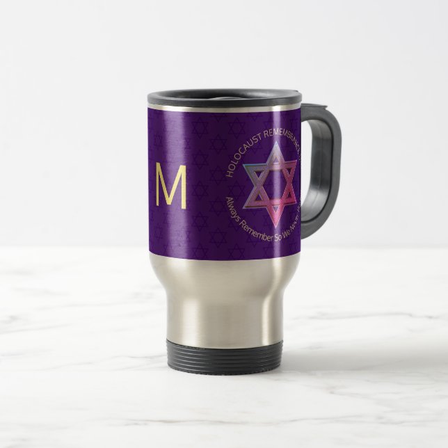 Mug De Voyage JOUR DU SOUVENIR DE L'HOLOCAUSTE violet Monogramme (Devant droit)