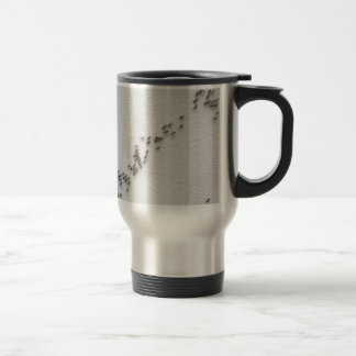 Mug De Voyage Les fourmis noires se suivent dans une chaîne