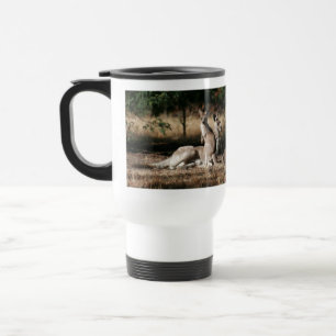 Mug De Voyage Mother Kangaroo and Joey Relaxing