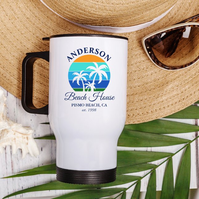 Mug De Voyage Nom de famille Beach House Sun Palm Trees (Customize to change text size, color or text style.)
