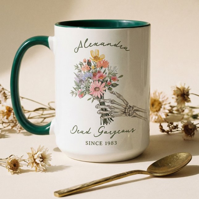 Mug Dead Gorgeous Nom Année Gothique Squelette Fleur S (Dead Gorgeous Name Year Gothic Skeleton Wildflower Mug)