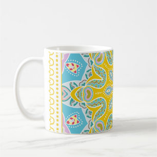 Mug Décor coloré sur arrière - plan blanc,
