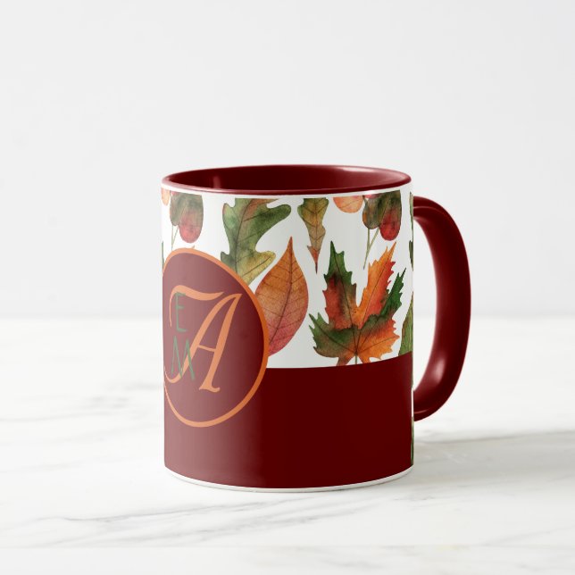 Mug Décor d'automne feuilles de Bourgogne monogrammé (Devant droit)