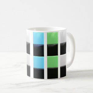 Mug décoré de multiples facettes géométriques.