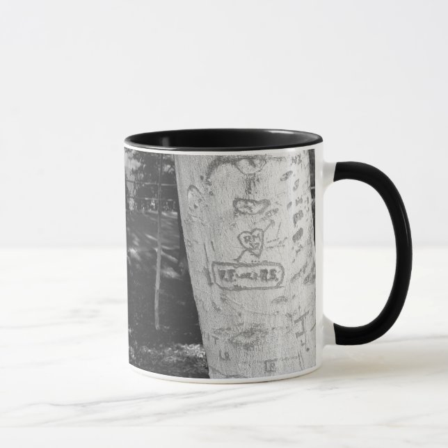 Mug Découpage sur le tronc d'arbre de bouleau B&W (Droite)