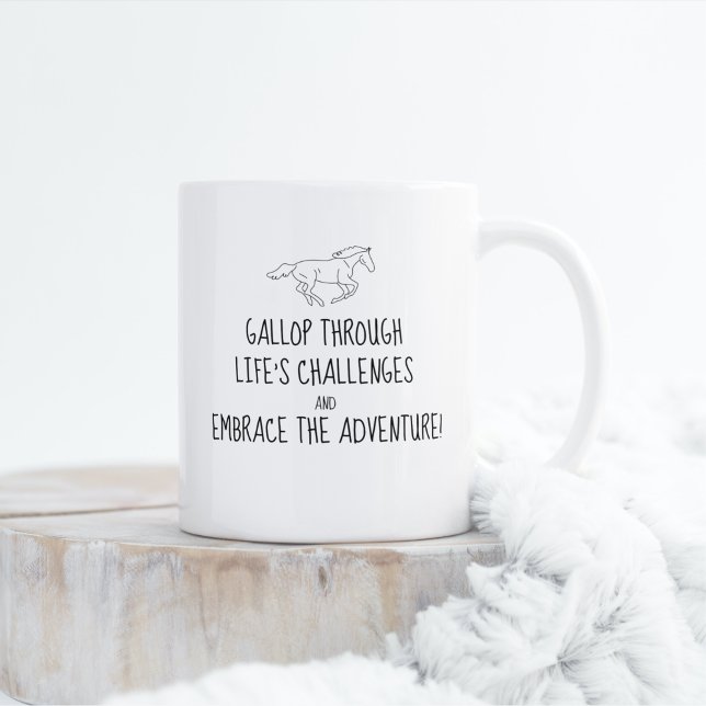 Mug Découvrez les défis de la vie (Gallop through life's challenges and embrace the adventure, minimalist horse galloping)