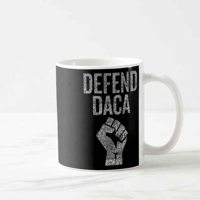 Mug Défendez Daca avec poing résistant graphique en dé (Droite)