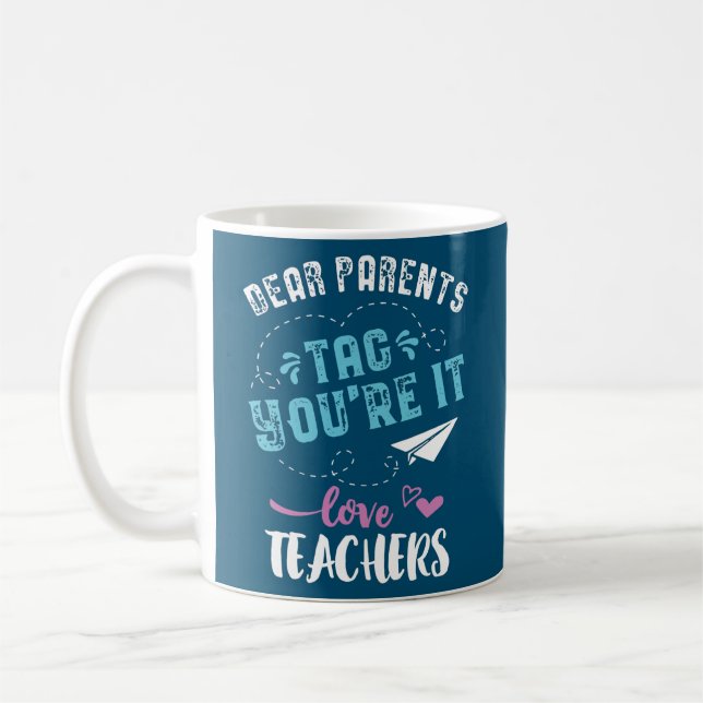 Mug Dernière journée d'école Chers parents Étiquette V (Gauche)