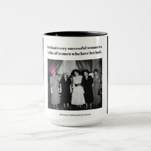 Mug Derrière chaque femme réussie est…