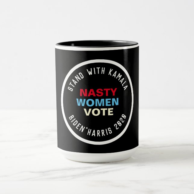 Mug Des femmes nauséabondes votent pour Kamala (Centre)