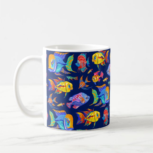 Mug Des poissons tropicaux amusants sur bleu foncé (Gauche)