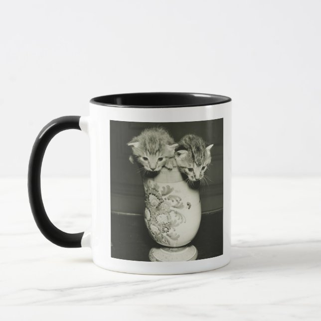 Mug Deux chatons se cachant dans le vase, (B&W) (Gauche)