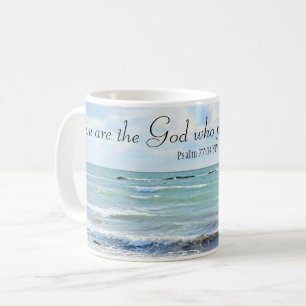 Mug Dieu qui exécute Miracles Ocean Blue Bible Verse