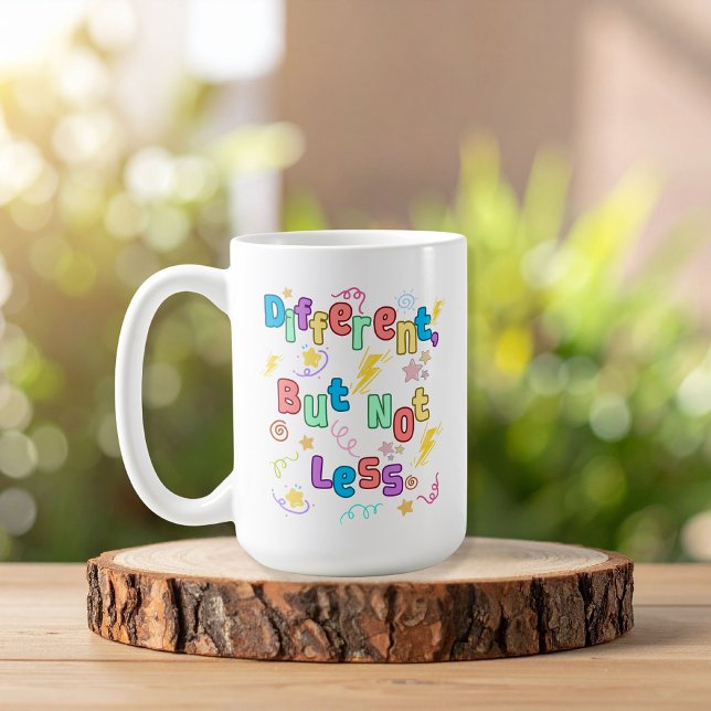 Mug Différent, mais pas moins - Sensibilisation à l'AD (Créateur téléchargé)