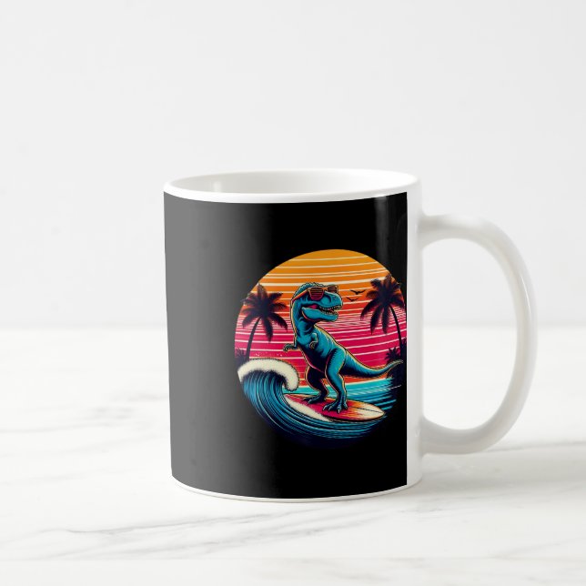 Mug Dinosaure drôle surfant sur le coucher de soleil r (Droite)