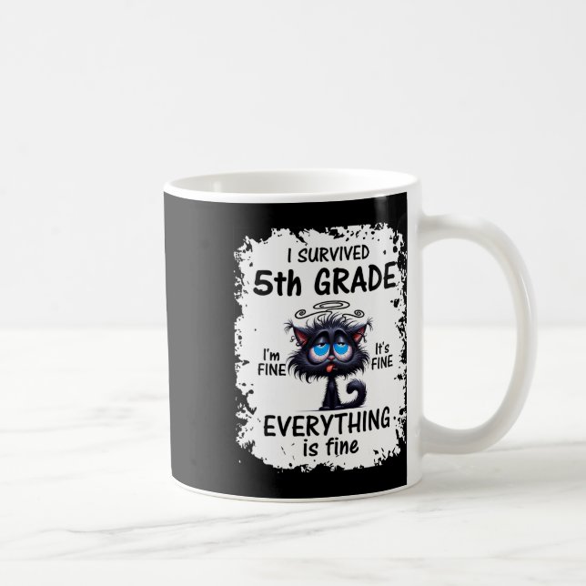 Mug Diplômé de 5e 2025 J'ai Survivécu à la 5e année  (Droite)