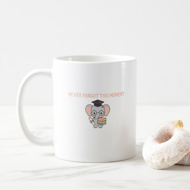 Mug Diplômé Éducateur Éléphant Drôle (Avec donut)