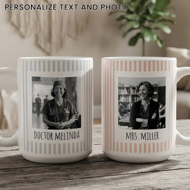 Mug Diplôme | Enseignant Rétro Personnalisé Infirmière (Personalized Retro Stripes Mug Gift for Nurse, Teacher, Lawyer, Doctor, Coworker or Graduation)