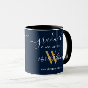 Mug Diplômé moderne 2021 Monogramme d'or bleu Nom