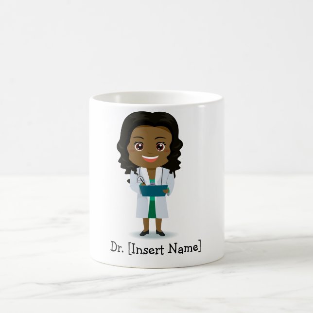 Mug Docteur féminin noir/africain mignon personnalisé (Centre)