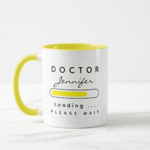 Mug DOCTEUR [Nom] Chargement Jaune et Blanc
