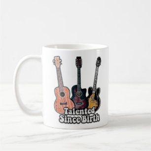 Mug Doué depuis la naissance. Guitare colorée vintage