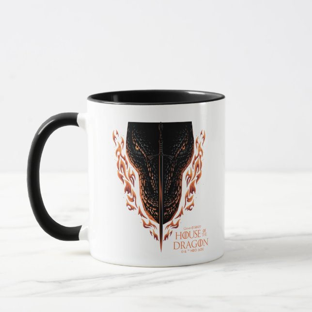Mug Dragon en flammes derrière l'épée (Gauche)
