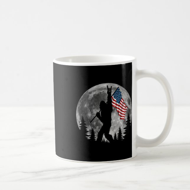 Mug Drapeau Américain Bigfoot Sasquatch Patriotique 4è (Droite)