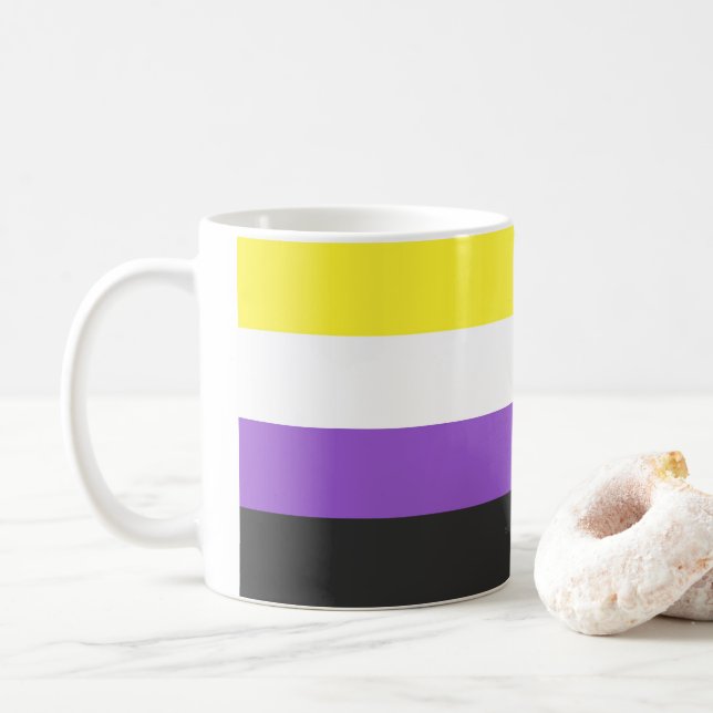 Mug Drapeau de fierté non binaire de SlipperyJoe's jau (Avec donut)