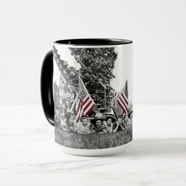 Mug Drapeau vintage Joueuse Patriotique Jeunes Femmes  (Devant gauche)