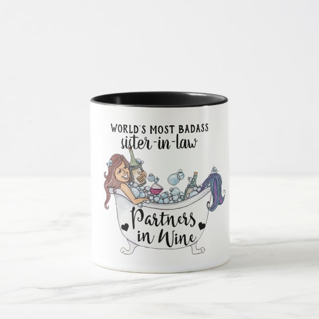 Mug Drôle BADASS Soeur En Droit Partenaires Dans Le Vi (Centre)