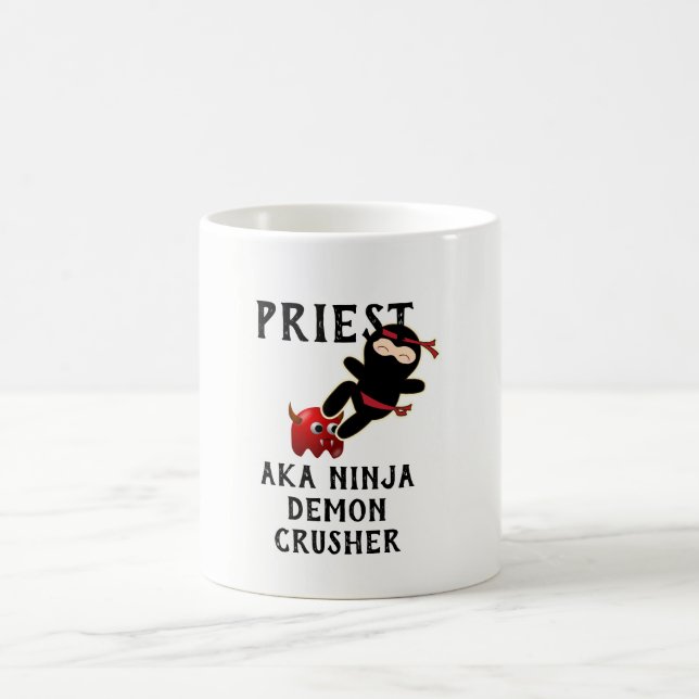 Mug Drôle cadeau prêtre AKA Ninja Demon Crusher (Centre)
